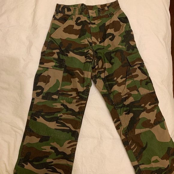 Brandy Melville camouflage pants one size - Picture 3 of 5